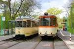 VGF Düwag L-Wagen 124 und M-Beiwagen 1804 am 23.04.23 in Frankfurt am Main bei einer Sonderfahrt