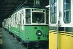 Straßenbahn Reutlingen__Die Straßenbahn in Reutlingen verkehrte das letzte Mal (auf den Linien 1 und 2) am 19. Oktober 1974. Tw 23 [HK 1912] und Bw 11 [HK 1916] im Mai 1974 im SSB Depot Ostheim (obere Halle) zusammen mit SSB-Museumswagen.__05-1974