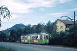 Straßenbahn Reutlingen__GT4 auf Linie 1 nahe Südbahnhof. Im Hintergrund der Reutlinger und Eninger Hausberg, die 706 Meter hohe Achalm.__02-09-1974