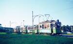 Straßenbahn Reutlingen__Morgendlicher Schülerzug von Eningen in der Ausweiche beim Südbhf. : Tw 63 als 4-Wagenzug ! Das gab es in Reutlingen mit Ausnahmegenehmigung.__05-09-1974 