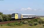 223 011-8 mit der NOB81752 (Hamburg Altona-Westerland(Sylt)) bei Morsum 6.6.15