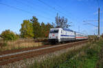 101 057 zog am 16.10.2022 den IC 2213.