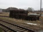 Am 23.Januar 2009 lagen in Altefhr diese Gleisreste von den nicht gebrauchten Gleisen,inzwischen hat man alle nicht gebrauchten Gleise komplett entfernt.