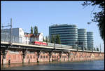 DR Museumslok 119158 ist hier mit einem Oldtimerzug am 23.9.2006 auf der Stadtbahn in Berlin nahe Jannowitzbrücke in Richtung Hauptbahnhof unterwegs.