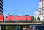 Seitenaufnahme von 112 112 auf der Stadtbahn zwischen Jannowitzbrücke und Ostbahnhof.