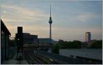 Berlin: Fernsehtrum, Park-Inn und S-Bahn.