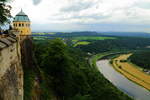 Als letzten Eindruck von meinen Besuch am 16.06.2017 auf der Festung Königstein, entschied ich mich noch einmal für eine Panoramaaufnahme, welche sowohl Festung, als auch Landschaft und