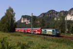 Sbahn nach Schöna mit der Werbelok 146 010  Schloss Wackerbarth  unterwegs. Hier unterhalb der Bastei in Rathen. Aufgenommen am 13.09.2016