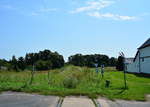 Blick vom ehemaligen Haltepunkt Dahnsdorf nach Niemegk. Seit dem 31.12.1998 ist die Strecke stillgelegt und rostet vor sich hin.

Dahnsdorf 01.08.2017