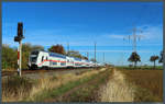 Geschoben von 146 566 rollt der IC 2035 am 31.10.2018 an der Bk Braschwitz vorbei Richtung Halle. Links das Blocksignal B der Blockstelle.