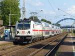 147 577 mit IC 2004 Koblenz - Emden in Salzbergen, 08.08.2024