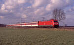 DB 101 065-1 mit EC-147 Amsterdam CS - Köln Hbf bei Mehrhoog, 28.02.1999.Scanbild 7815,Fujichrome100.