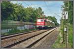 111 146 fhrt mit einen RE2  RHEIN-HAARD-EXPRESS  bei Haltern am See zum Ziel Mnchengladbach. Aufgenommen im Herbst 2005
