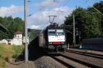 185 554-3 durchfuhr am 15.07.2010 mit einem Gterzug aus slowenischen Eaos bestehen den Bahnhof Willebadessen.