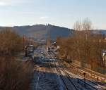 Blick auf den Bahnhof Herdorf von der Brcke Wolfsweg am 13.01.2013, die Gre aus vergangenen Zeiten kann man nur erahnen.