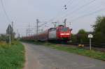 146 024 zieht den RE5 Richtung Emmerich. Hier aufgenommen am 12/04/2014 bei Roisdorf/Bornheim auf der linken Rheinseite.
