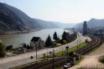 Spte Nachmittagssonne ber Oberwesel und dem Rheintal. Blick Richtung Bacharach. (April 2009).