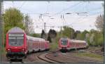 Freie Fahrt ins Wochenende! Der RE9 hat gerade Einfahrt in den Bahnhof Eschweiler.
Die Rurtalbahn auf berfhrungsfahrt mit einen fabrikneuen Triebwagen. Szenerie vom Mai 2013 an der KBS 480.