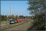 In Leipzig-Connewitz befindet sich der Endpunkt der S-Bahn-Linie 2. Am 09.04.2016 fährt die VVO-Werbelok 182 016-6 mit S 37227 aus Delitzsch unt Bf ein. Im Hintergrund der markante Schornstein des ehemaligen Heizkraftwerks Süd sowie das Panometer.