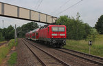 An dem Wochenende vom 11.06 zum 12.06 war der  kleine Fahrplanwechsel  bei der Bahn. Dies war gleichzeitig der letzte Einsatztag der DB Regio Südost auf der Franken-Sachsen-Magistrale von Dresden nach Hof. Dies ist gleichzeitig der letzte Einsatztag der BR 143 in Großteilen von Sachsen, nur noch bei dr S-Bahn in Dresden wird man Sie sehen können. Ab dem 12.06.2016 bedient die Leistungen des RE 3 (Dresden Hbf - Hof Hbf) und RB30 (Dresden Hbf - Zwickau (Sachs) Hbf) die Transdev Tochter MRB. Außerdem wurde die RB45 (Chemnitz Hbf - Riesa/Elsterwerda) ebenfalls an die MRB verloren.

Nachschuß auf die 143 829-0 die am 11.06.2016 den RE 4782 (Dresden Hbf - Hof Hbf) nach Hof schiebt.