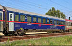 Sitzwagen der 2. Klasse mit der Bezeichnung  Bmz  (73 81 21-91 152-8 A-ÖBB), eingereiht im umgeleiteten Nightjet (Paris–)Strasbourg–Berlin und aufgenommen in der Saaleaue zwischen Angersdorf und Halle-Wörmlitz.

🧰 ÖBB | SNCF | DB Fernverkehr
🚝 NJ 425 Bruxelles Midi (B)–Berlin Hbf (D) / NJ 40469 Strasbourg (F)–Berlin Hbf (D) [+40]
🕓 26.6.2024 | 8:10 Uhr