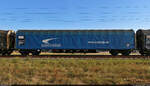 Vierachsiger slowakischer Schiebeplanenwagen mit der Bezeichnung  Rils  (31 56 3537 087-9 SK-ZSSKC), gezogen von 152 039-4 (Siemens ES64F) bei Eisdorf (Teutschenthal) Richtung Sangerhausen.