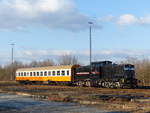 EBS 202 738-1 mit dem spteren DPE 6601 nach Buttstdt, am 22.02.2018 in der Abstellung in Smmerda.