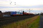 Raildox Bombardier Traxx 187 317-3 mit Kaliwagen und 187 xxx am Ende in Rodenbach am 04.01.25