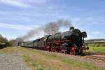 Lahntalbahn - 28.04.2012  --  Die 01 1066 der Ulmer Eisenbahnfreunde (UEF) hat soeben auf ihrer Frhlingsfahrt in voller Fahrt den Leuner Lahnbahnhof in Richtung Wetzlar passiert.  --  Weitere Fotos siehe auch auf http://www.schmalspuralbum.de/ und http://www.FGF-Fotoalbum.de/