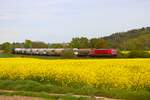 DB Cargo Bombardier Traxx 187 201-9 mit Mischer bei Nidderau am 27.04.24 