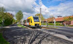 Es gibt Bestrebungen, die Eisenbahnverbindung von Kassel-Wilhelmshöhe nach Baunatal-Großenritte wieder einzurichten. Derzeit fährt nur die Kasseler Straßenbahn und die Museumsbahn nach Baunatal, deren Gleise der Bauna-Sprinter mitbenutzen muss. Am 27.04.2024 gab es eine Präsentationsfahrt. VT 711 war auf dem Weg von Baunatal-Großenritte nach Kassel-Wilhelmshöhe und hat gerade die Straßenbahnhaltestelle Baunatal-Stadtmitte durchfahren. 