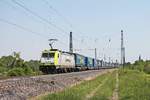 Mit einem  LKW Walter -KLV aus Rotterdam fuhr am Morgen des 25.05.2019 die ITL/CCW 186 153-3 durch den Bahnhof von Heiterhseim über die RHeintalbahn in Richtung Basel, wo sie ihren Zug an die BLS