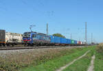 Niederschopfheim - 22. September 2022 : SBB 193 524  Limmat  mit einem KLV in richtung Süden Unterwegs. 

Link zum Video : https://www.youtube.com/watch?v=biraO6jt0Ek&lc=Ugzm9lvW2YtiEkjAiYN4AaABAg