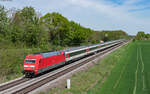 101 069 mit dem EC 7 (Hamburg Altona - Basel SBB) bei Friesenheim 11.4.24