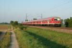 50 80 80-35 100-2 am Schluss der RB 26547 von Offenburg nach Basel Bad. Bf am Morgen des 08.07.13 bei Hgelheim.