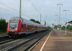 50 80 86-35 066-9 als Steuerwagen des RE 5334 von Basel SBB nach Offenburg am Morgen des 25.07.13 in Mllheim (Baden).