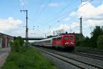 115 261-0 schlich mit dem Lr 78655 von Karlsruhe nach Basel am Nachmittag des 14.05.14 den Bahnhof Mllheim (Baden).