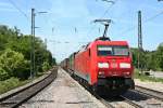 152 087-3 mit einem KLV-Zug auf dem Weg nach Basel Bad. Rbf/Weil am Rhein am Nachmittag des 07.06.14 in Emmendingen.