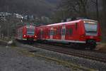 Mal wieder ein Begegnungsbild gemacht am heutigen Nachmittag in Neckarsteinach. Rechts ist der 425 563-4 als S1 nach Osterburken zu sehen und links kommt der 425 120-3 als S2 nach Kaiserslautern. 6.1.2019