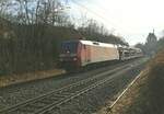 152 069-1 mit dem Audizug am Mittag des 27.12.2021 in Neckargerach gen Heidelberg fahrend.