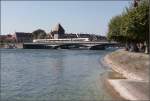 Die Alte Rheinbrücke in Konstanz -    Ein Seehas-Triebzug überquert den Rhein in Konstanz.