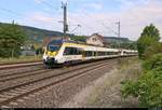 3442 710 und 3442 208 (Bombardier Talent 2) von DB Regio Baden-Württemberg als verspäteter RE 4775 von Stuttgart Hbf nach Konstanz durchfahren den Bahnhof Welschingen-Neuhausen auf der