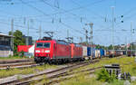 185 100  und 185 184 mit dem KT 50031 (Krefeld Uerdingen - Singen) in Villingen 18.8.23