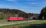 185 085 und 185 267 mit dem EZ 52097 (Kornwestheim Rbf - Singen) im Groppertal 11.5.24