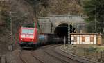 185 120-3 mit dem EZ 44696 (Zrich Limmattal-Kornwestheim Rbf) am Tunnel beim 3.Bauer 16.3.13