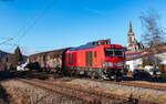 249 028 rangiert den EZK 55302 (Neustadt(Schwarzw) - Villingen(Schwarzw) in Neustadt 16.12.24