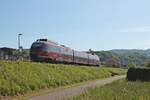 Nachschuss auf den Haltinger 644 023, als dieser am Morgen des 14.05.2019 als RB (Basel Bad Bf - Lauchringen) aus dem Haltepunkt von Schwörstadt in Richtung Bad Säckingen.