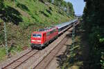 DB 111 121-0 fährt für TRI als RE14b von Stuttgart Hbf nach Böblingen aufgrund der Sperrung des S-Bahn Tunnels.