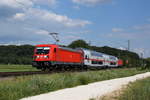 187 142 und 147 013 (am Zugschluss) führten am 9. Juli 2018 mit zwei neuen IC2 Wagen diverse Testfahrten auf der KBS 750 durch. Hier hat der Zug gerade Westerstetten in Richtung Geislingen verlassen.