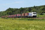 Lomo 185 663-2 mit Trailer KLV bei Ebersbach / Fils 02.06.2019